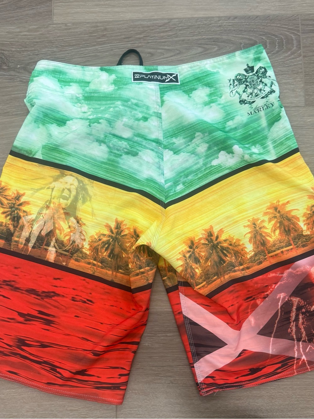 Billabong X Bob Marley Men’s Stripe Board Shorts - Green/Yellow/Red size 34 - Picture 3 of 6